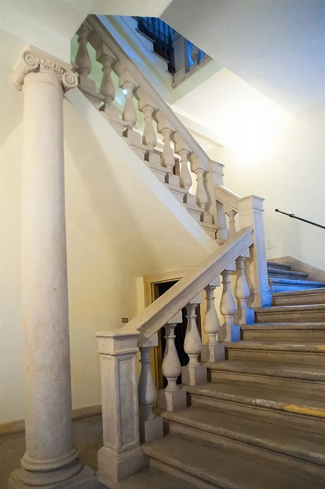 ** Couette-café Veronantica B&B Italie